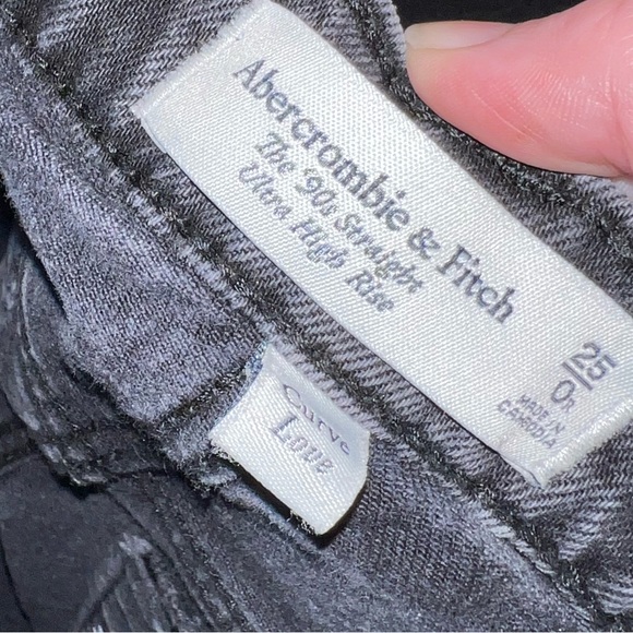 Abercrombie 90s Straight Jean Curve Love Ultra High Rise Jean Size 25 (0 Reg) - Picture 12 of 12